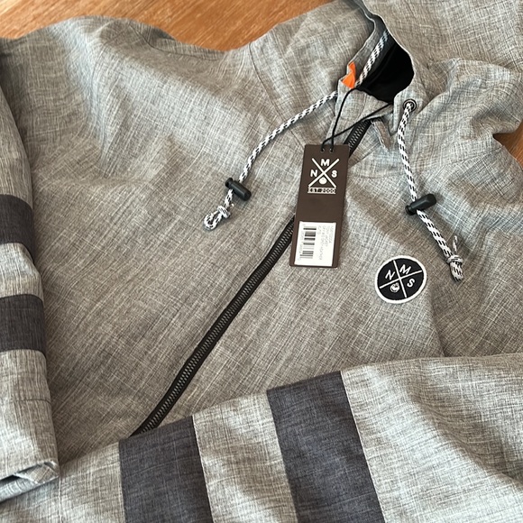 Nomis show jacket. Size XL. NWT - Picture 4 of 8